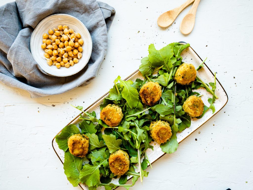 Sprouted chickpea falafel